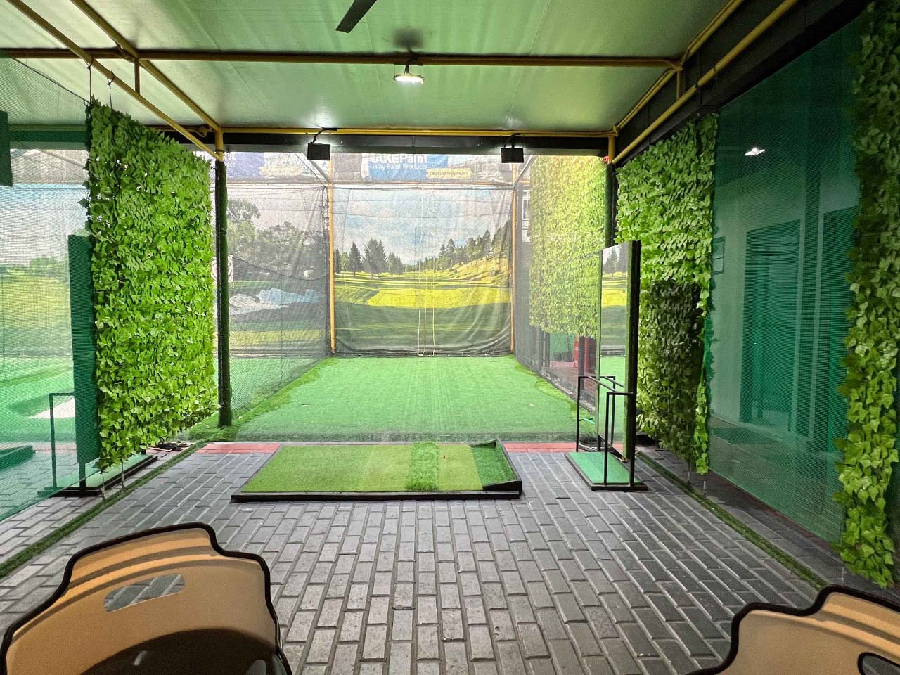 Indoor Driving Golf Bay 1 - Fun Golf & Cafe, Golf Jababeka, Golf Lippo Cikarang, Belajar Golf, Simulator Golf